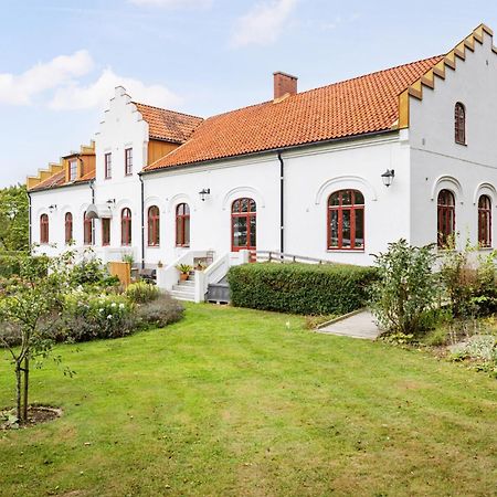 Vita Huset Pa Oesterlen Garsnas Exterior photo